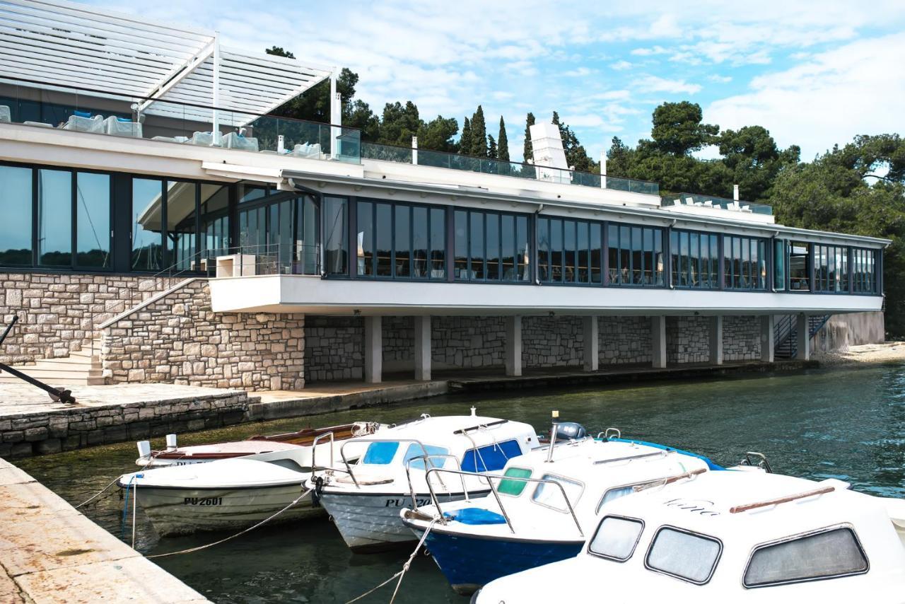 Hotel de apartamente Ribarska Koliba 4*