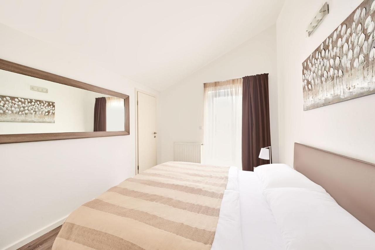 Ribarska Koliba Hotel de apartamente 4*